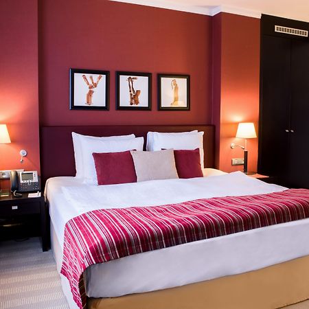 Crowne Plaza Bratislava By Ihg Hotel Ngoại thất bức ảnh