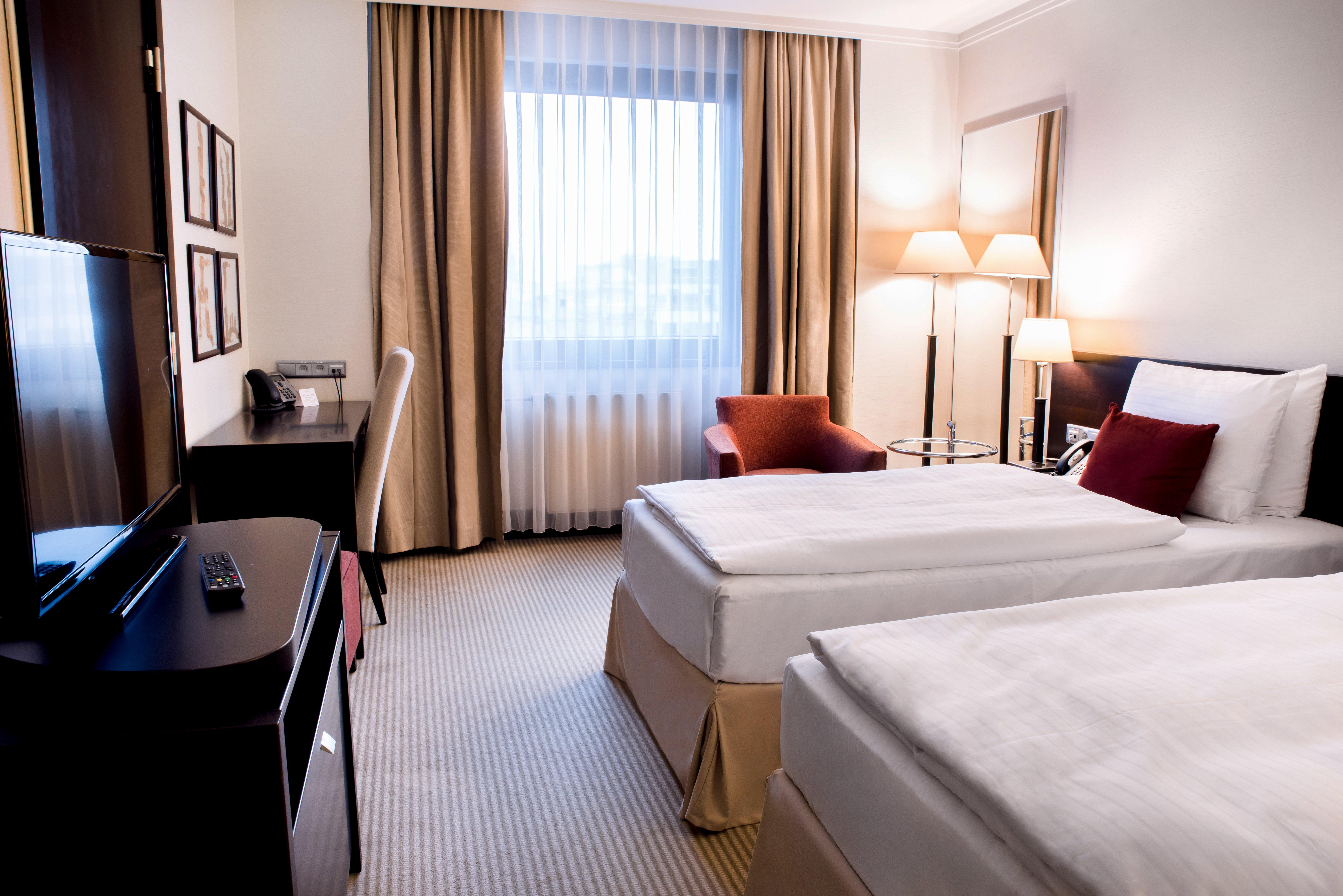 Crowne Plaza Bratislava By Ihg Hotel Ngoại thất bức ảnh