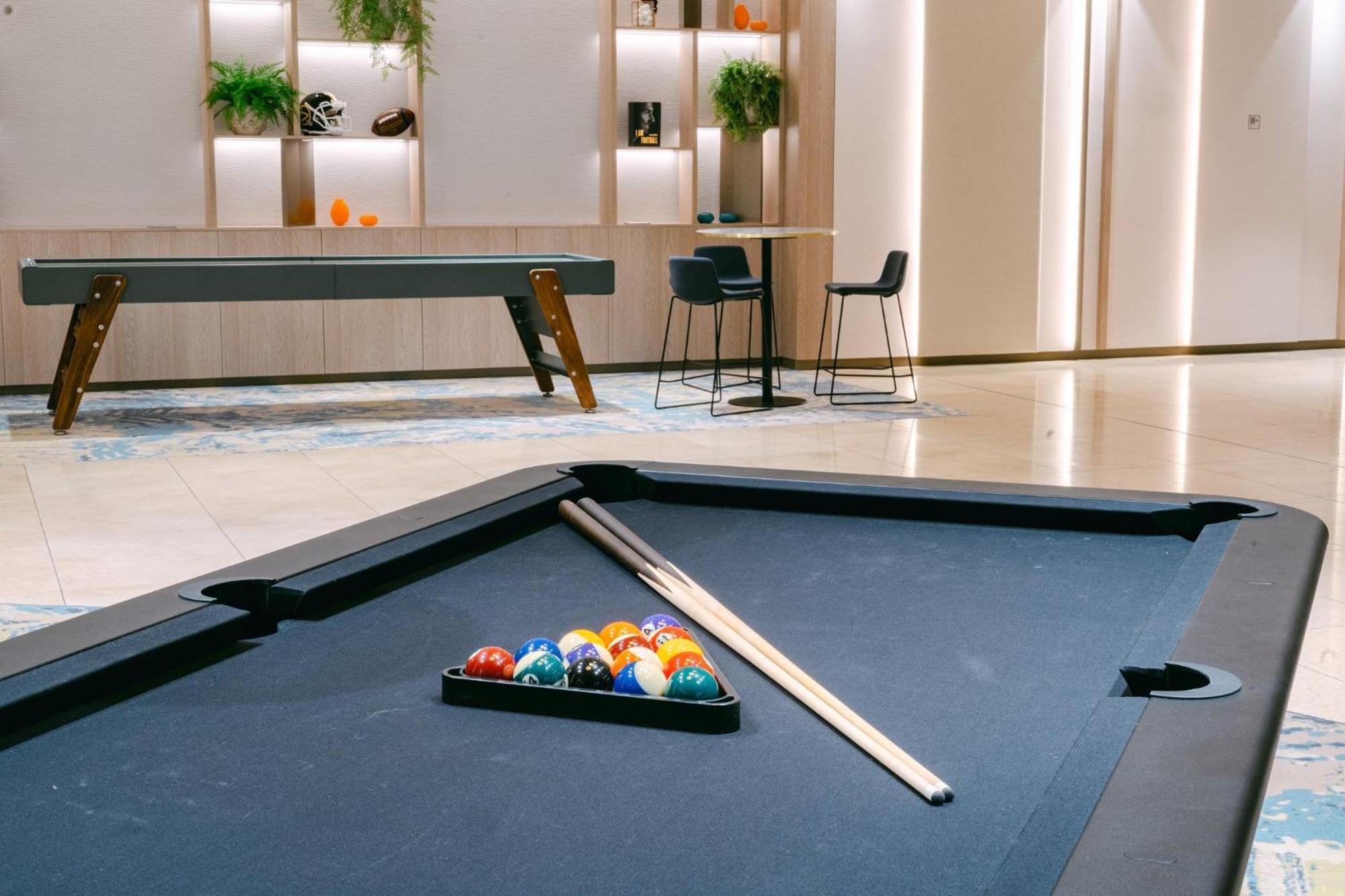Crowne Plaza Bratislava By Ihg Hotel Ngoại thất bức ảnh